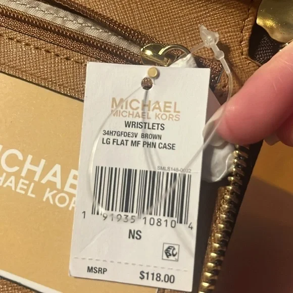 NWT Michael Kors Laser Cut Wallet /Wristlet - Picture 4 of 8